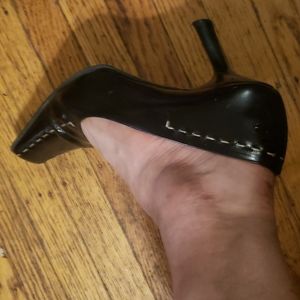 Fifth Avenue Square toes Heels